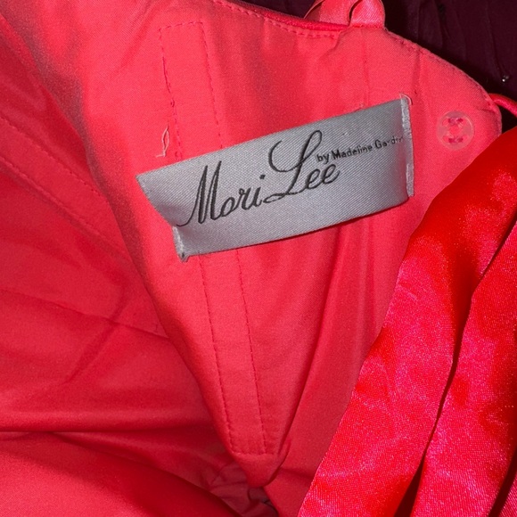 EUC! Mori Lee -  Prom/ Quince/ Sweet 16- Special Event! STUNNING!!🤩 US size 3/4 - Picture 5 of 6